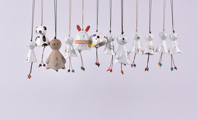 Processando vários personagens de banda desenhada personalizados Sinos pequenos cerâmicos criativos