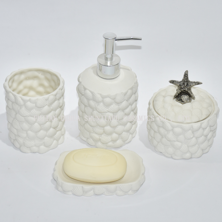 Conjunto de acessórios de banheiro em cerâmica branca