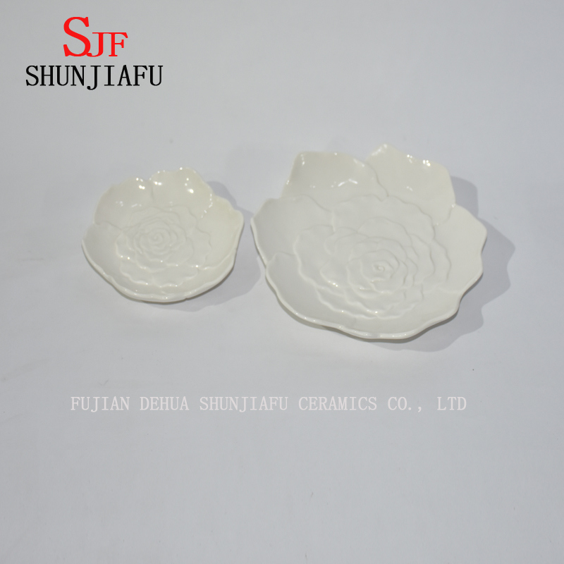 Prato branco cerâmico em forma de lótus para utensílios de cozinha / louça