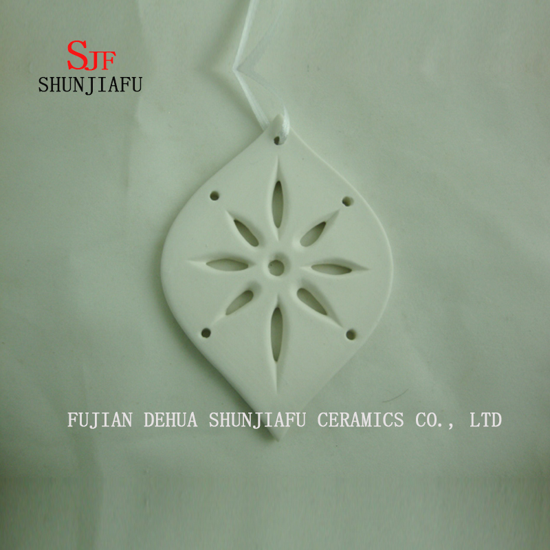 uma variedade de enfeites de natal presentes do partido festival decora&ccedil;&atilde;o de &aacute;rvore pendurada / e