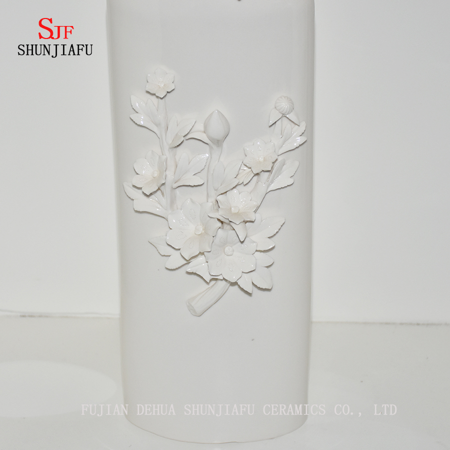 Vaso de cer&acirc;mica maravilhoso, lindo, espl&ecirc;ndido e fino