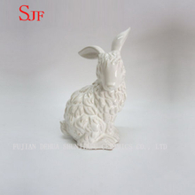 Figura de cerâmica coelho bonito decoração