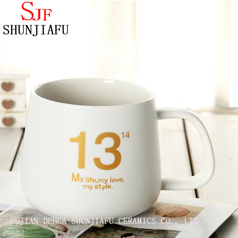 Copo de cer&acirc;mica personalizado para presente