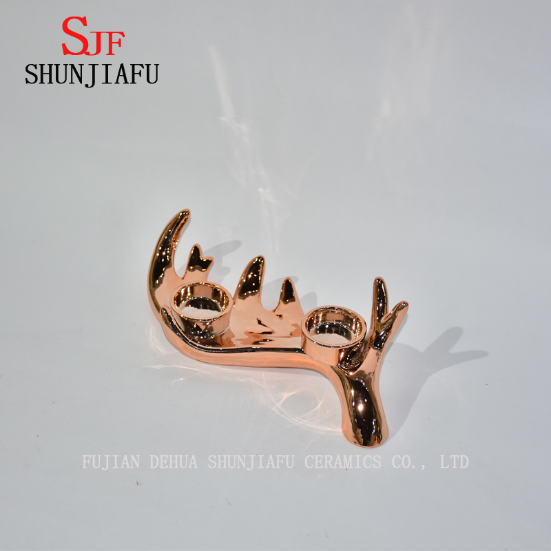 Galvanize o suporte cer&acirc;mico da vela dos cervos para a decora&ccedil;&atilde;o home / festival do Natal