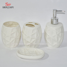 4 peças / conjunto Conjunto de acessórios de banheiro em cerâmica branca /, copo, saboneteira e dispensador