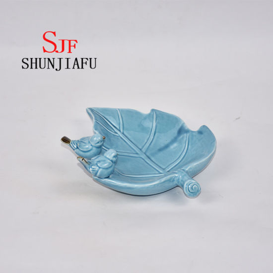 Placas em forma de folha de bordo cerâmica, prato decorativo com pássaros