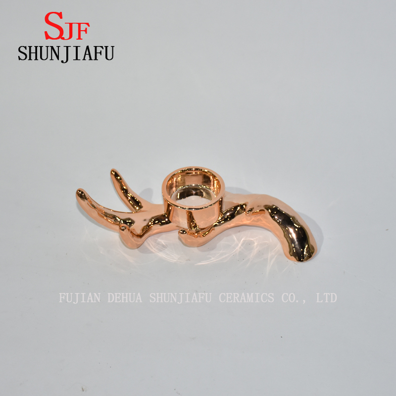 Galvanize o suporte cer&acirc;mico da vela dos cervos para a decora&ccedil;&atilde;o home / festival do Natal