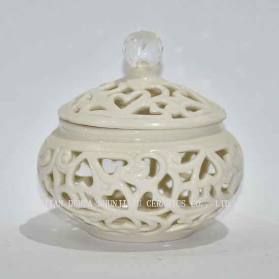 Forma escavada com caixa de jóias de tampa / cerâmica