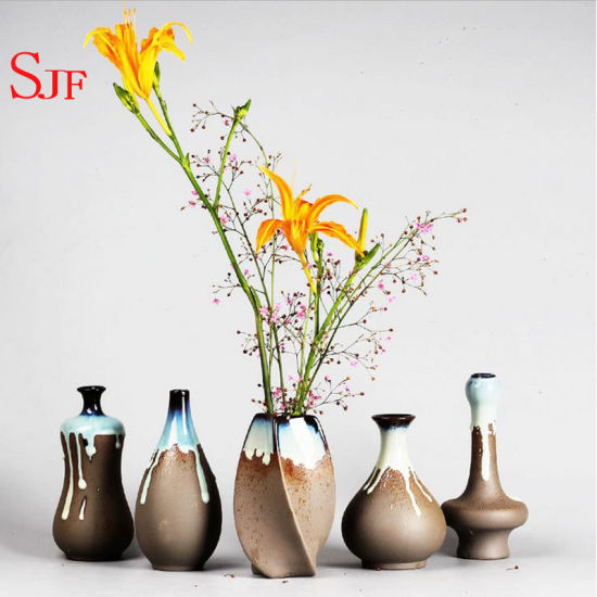 Vaso de Cerâmica Porcelana Contratada