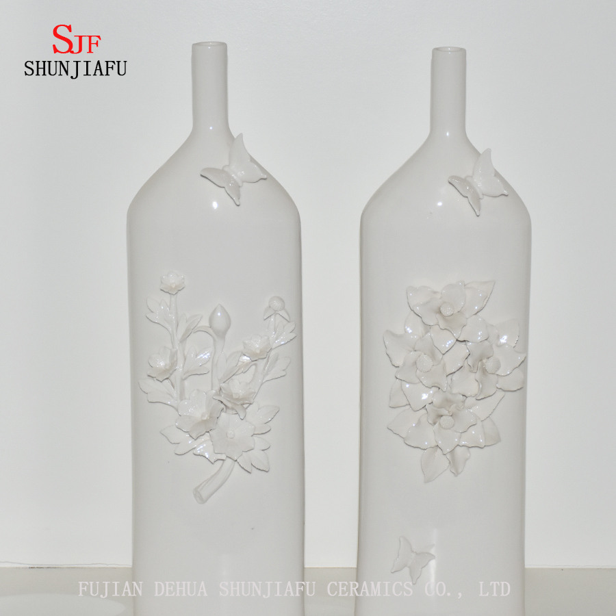 Vaso de cer&acirc;mica maravilhoso, lindo, espl&ecirc;ndido e fino