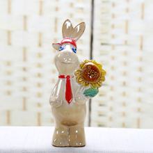 Coelho pequeno cerâmico mão segure girassol moda concisa decoração de casa / b
