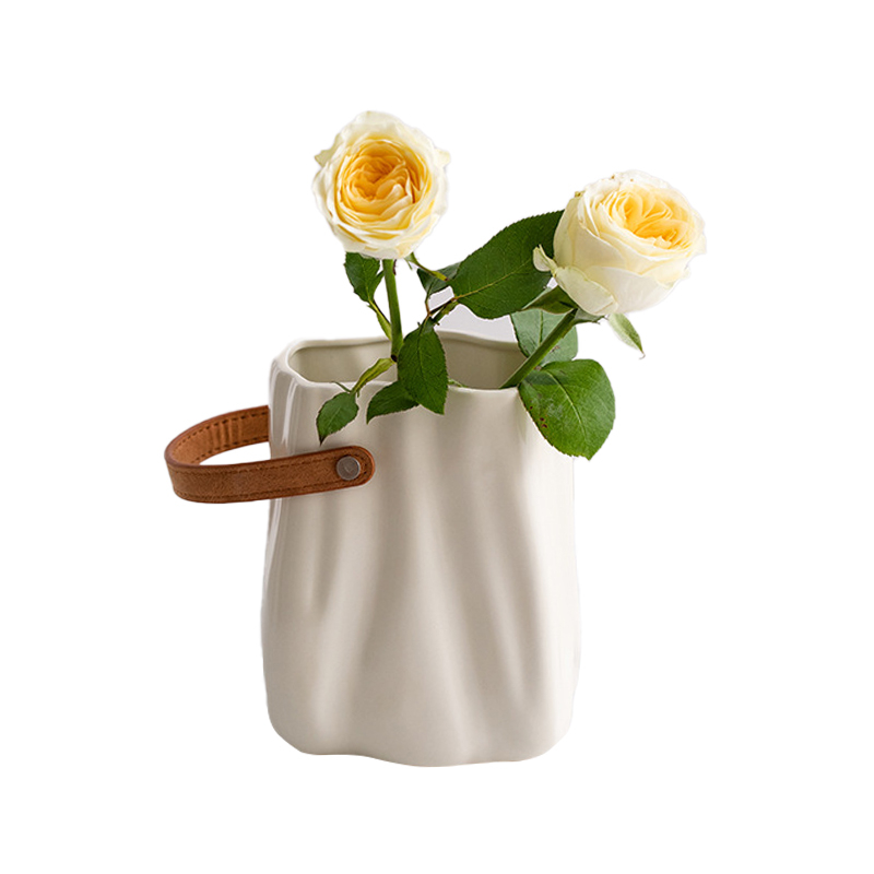 Design de estilo de bolsa, vasos cerâmicos brancos, cinza e pretos