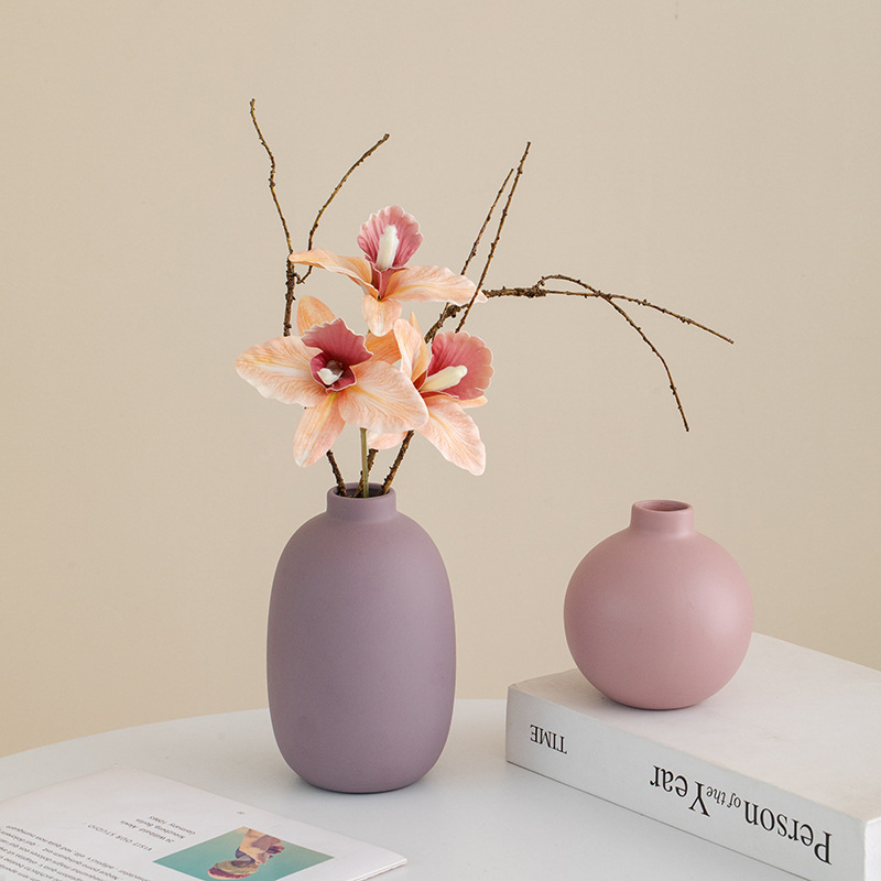 Fusão de tradição e design moderno elegante vaso de cerâmica artesanal