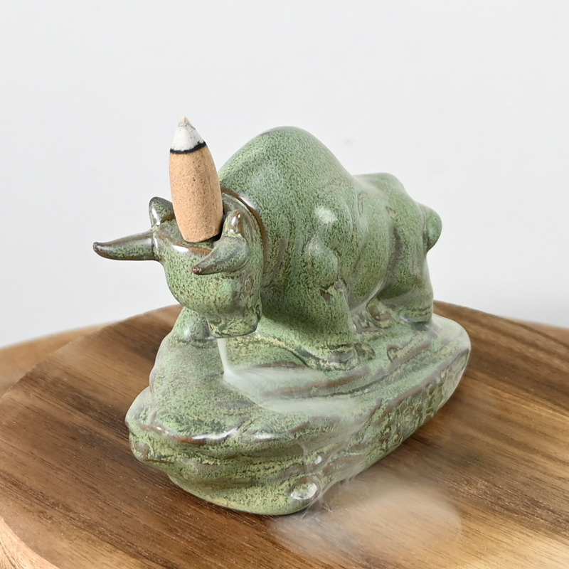 Estátua de vaca em cerâmica estilo touro design cascata refluxo queimador de incenso