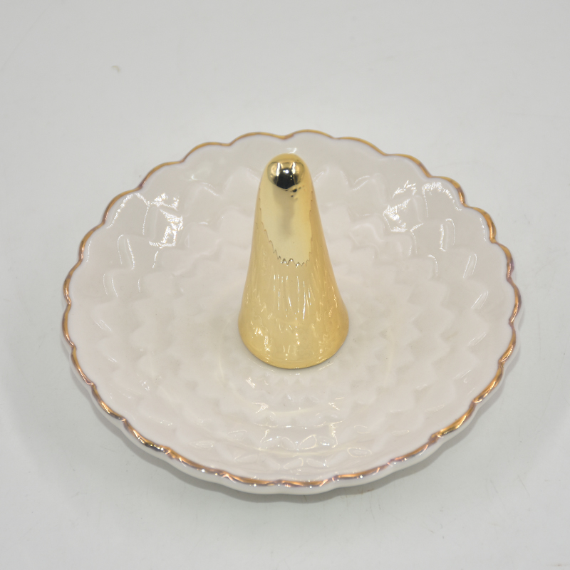 Chassi de flores estilo cone dourado bandeja de joias em cerâmica suporte para anel