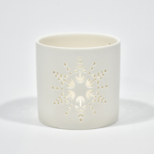 Porcelana branca Circular Hollow out estilo floco de neve civil hollow out padrão de vela de vela