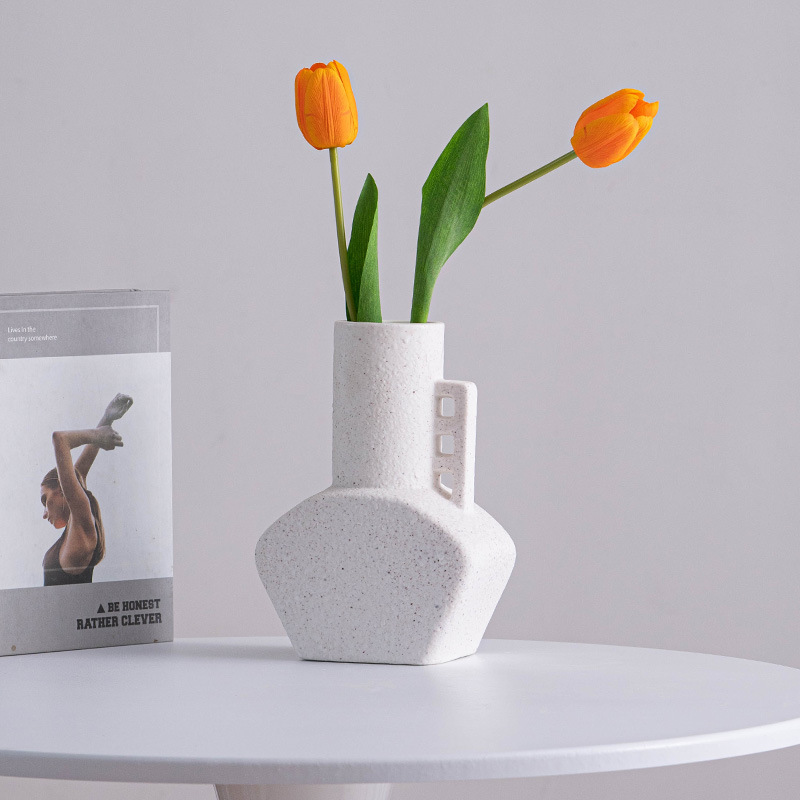 Vaso de porcelana branca atemporal - peça central floral versátil para qualquer espaço