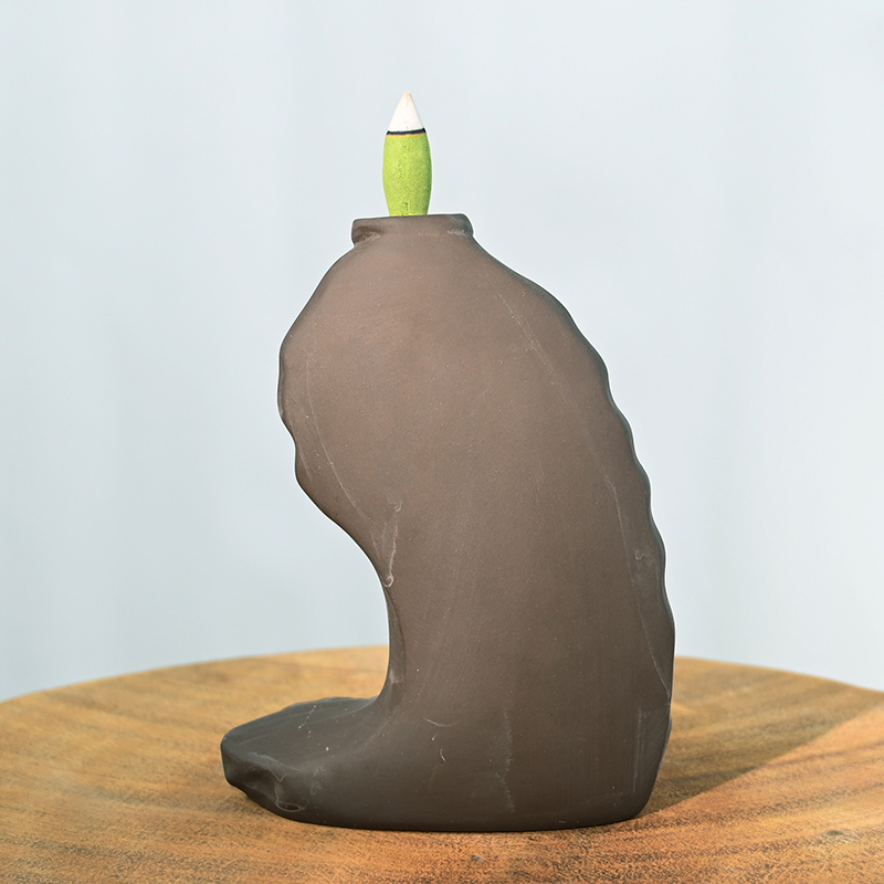 Estátua da deusa romântica e poética em cerâmica, cerâmica, cascata, refluxo, queimador de incenso