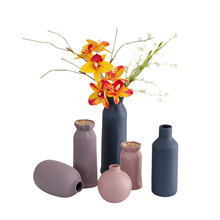 Fusão de tradição e design moderno elegante vaso de cerâmica artesanal