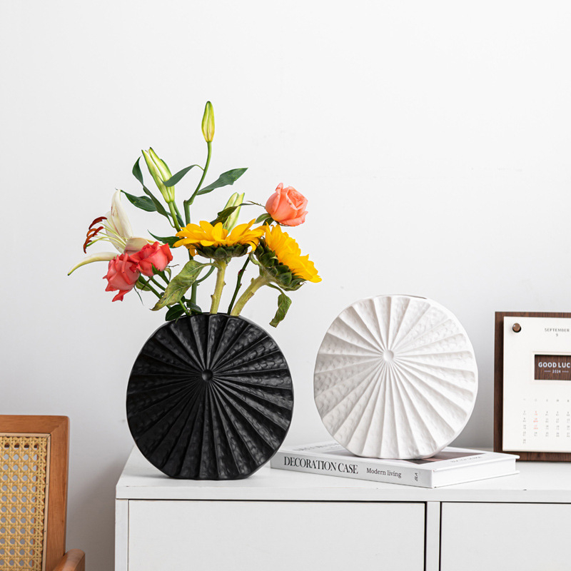Vaso de cerâmica plano redondo moderno, vaso de flores canelado plissado, preto, branco, nórdico, decoração de casa, atacado, criativo, vaso de mesa de porcelana com nervuras
