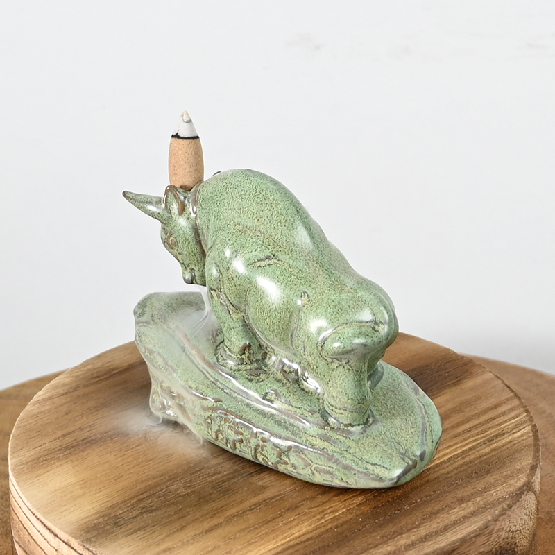 Estátua de vaca em cerâmica estilo touro design cascata refluxo queimador de incenso
