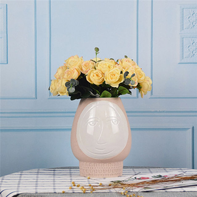 O sumário da decoração da casa enfrenta vasos decorativos cara cerâmica do relevo vaso cerâmico da cara