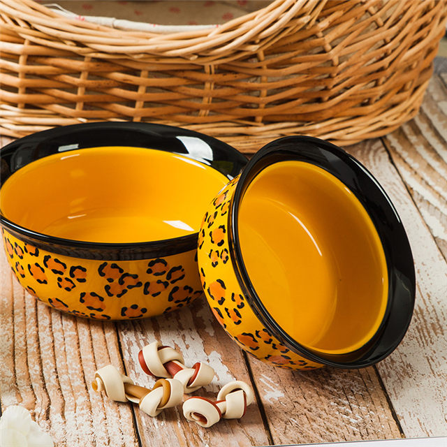 Tigela cerâmica circular para cães com alimentador de cerâmica amarela