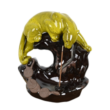 Queimador de incenso de retrocesso em cerâmica com design de leopardo dourado