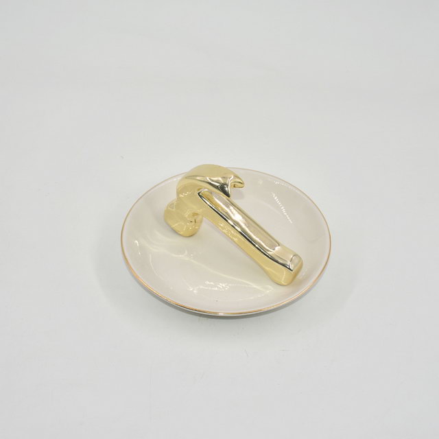 Estilo elegante Decoração de casa Bandeja de exibição de jóias Presente de casamento Suporte de anel de cerâmica Bandeja de bugiganga personalizada