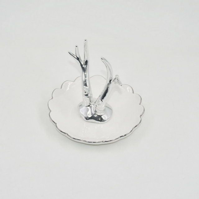 Estilo elegante Decoração para casa Bandeja de presente Trinket Suporte de anel de casamento de cerâmica Bandeja de exibição de jóias