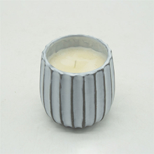 Copo de vela de cerâmica em estilo de tira em relevo