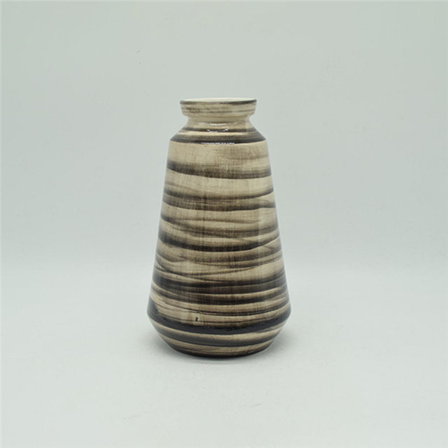 Mobiliário doméstico Decoração Vaso de cerâmica de mesa Decoração de mesa Poliedrosis Vaso de cerâmica preto e amarelo