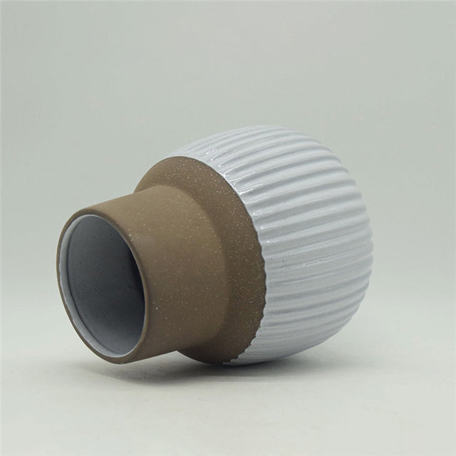 Mobiliário doméstico Decoração Vaso de Cerâmica de Mesa Decoração de Mesa Poliedrosa Decoração de Mesa Cinzento Branco Chifre Boca Forma Vaso de Cerâmica