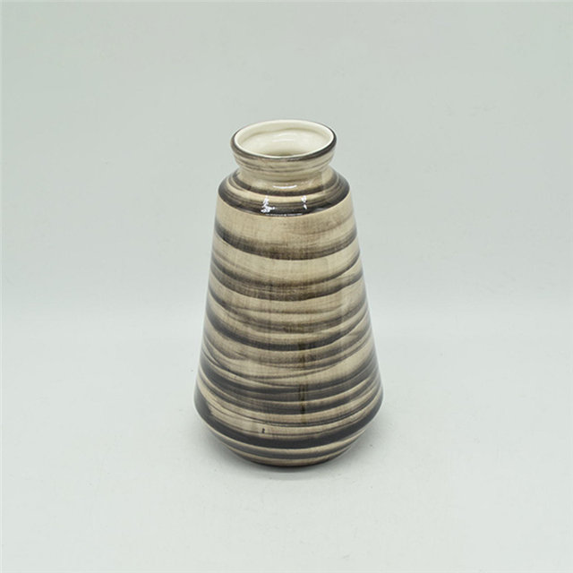 Mobiliário doméstico Decoração Vaso de cerâmica de mesa Decoração de mesa Poliedrosis Vaso de cerâmica preto e amarelo