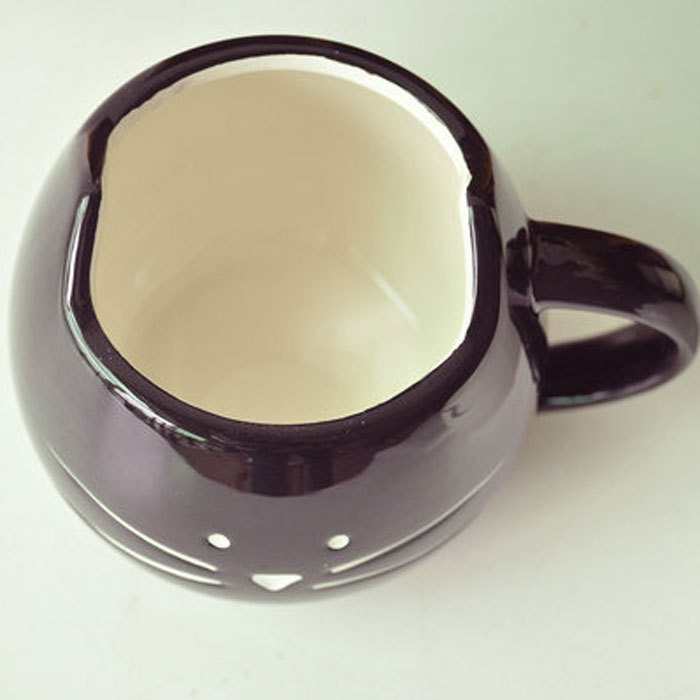 Copo de café cerâmico do estilo felino da cor preto ou branco ou copo de chá