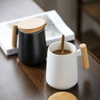 caixa de presente com logotipo personalizado caneca de café em porcelana 360 ml Preto 、 branco Combine tampas de copo de madeira com alças de madeira Copo de cerâmica