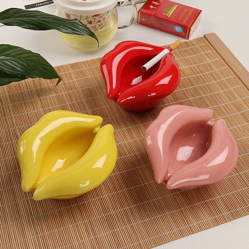 Cinzeiro de Cer&acirc;mica L&aacute;bios sensuais